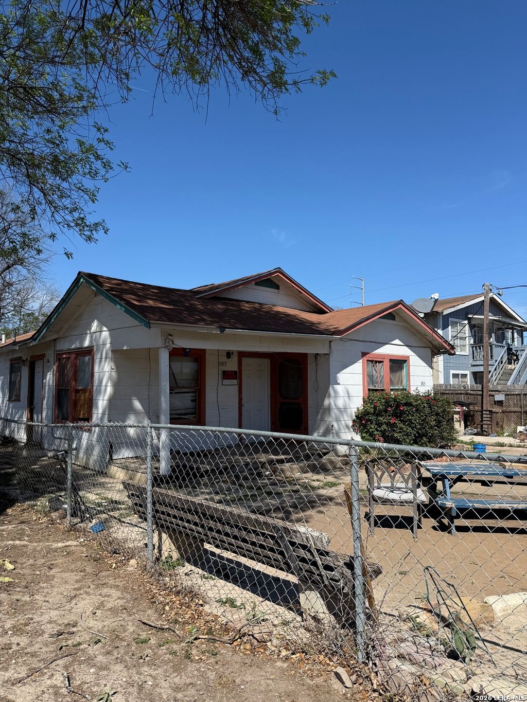 Photo of 1915 Pasadena St, San Antonio, TX 78201 (MLS # 1856816)