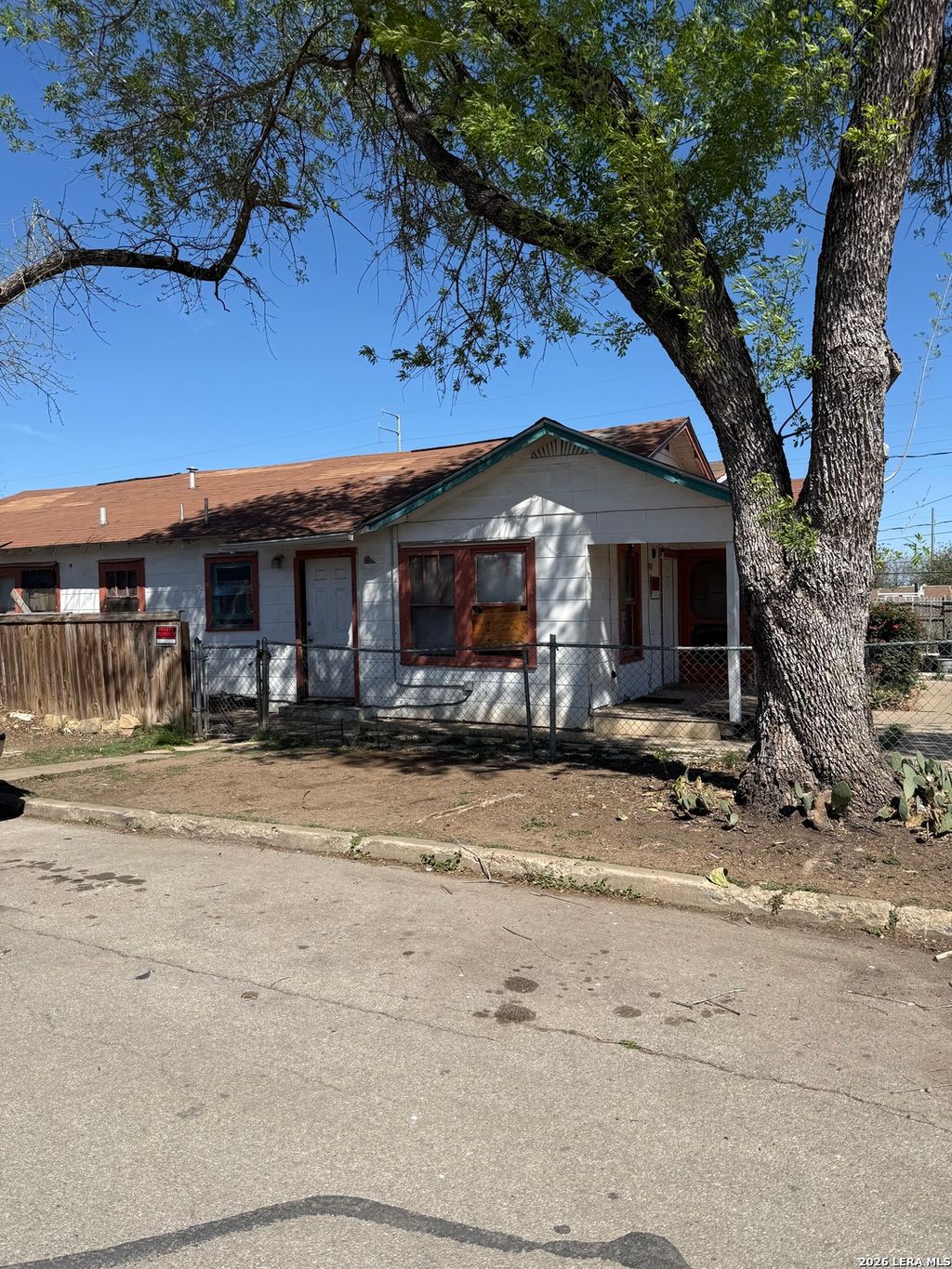 Photo of 1915 Pasadena St, San Antonio, TX 78201 (MLS # 1856816)