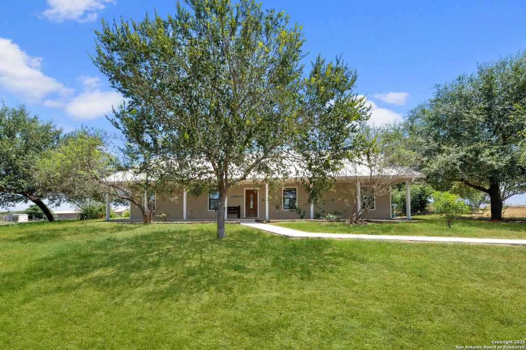 Photo of 1227 CR 104, Floresville, TX 78114 (MLS # 1917796)
