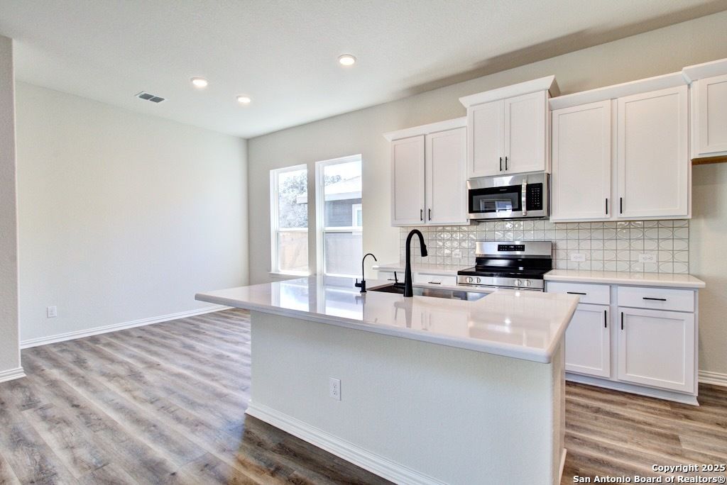 Photo of 868 Farmhouse Trail, New Braunfels, TX 78130 (MLS # 1918976)