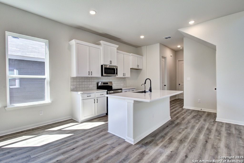 Photo of 868 Farmhouse Trail, New Braunfels, TX 78130 (MLS # 1918976)