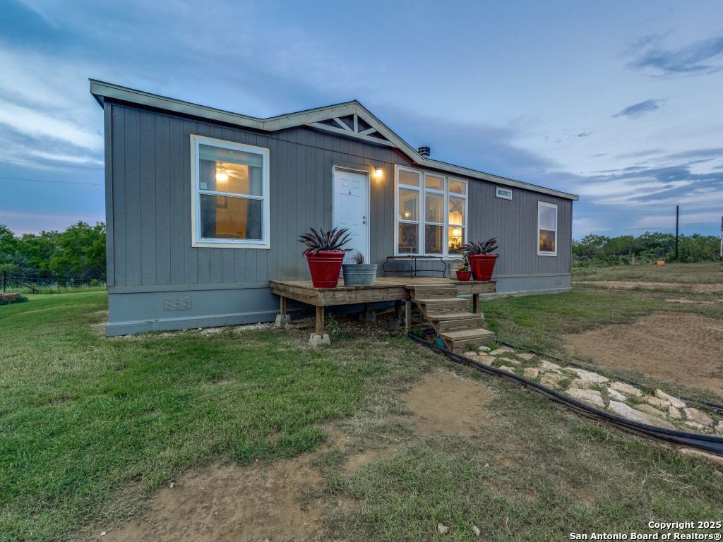 Photo of 2831 county road 430, Pleasanton, TX 78064 (MLS # 1871589)