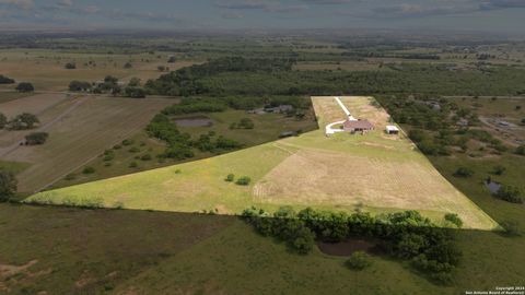 A home in La Vernia