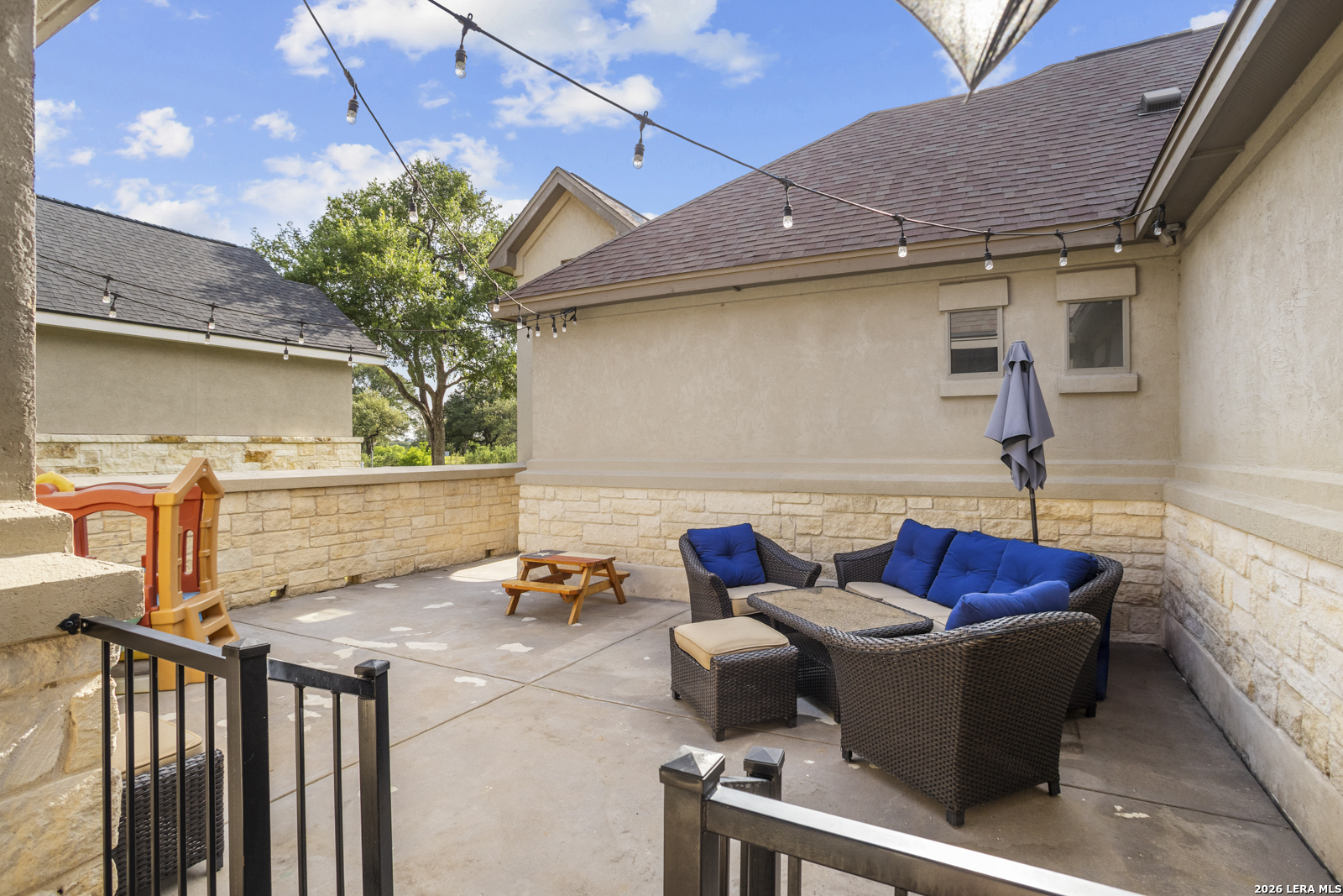 522 Carriage House