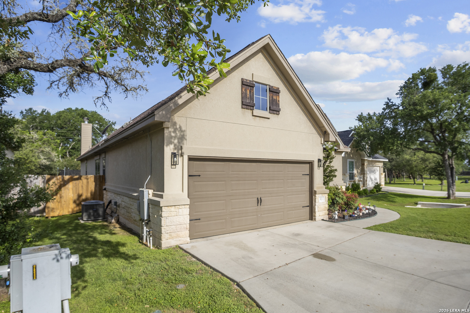 522 Carriage House