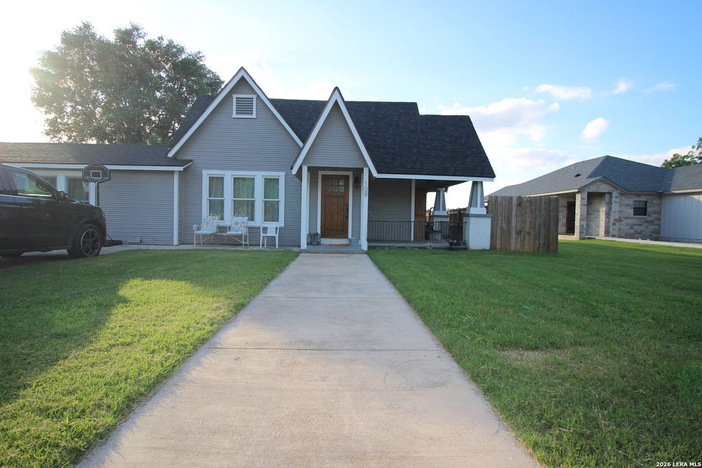 Photo of 109 E MAYER ST, Stockdale, TX 78160 (MLS # 1971130)