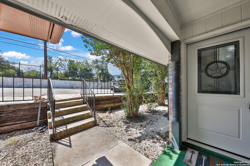 Photo of 5333 Callaghan Rd, San Antonio, TX 78228 (MLS # 2015603)