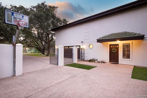 A home in Hollywood Park