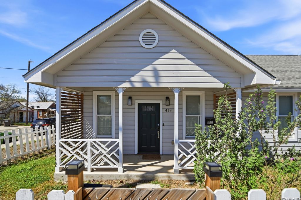 Photo of 419 hackberry, San Antonio, TX 78202 (MLS # 1948316)