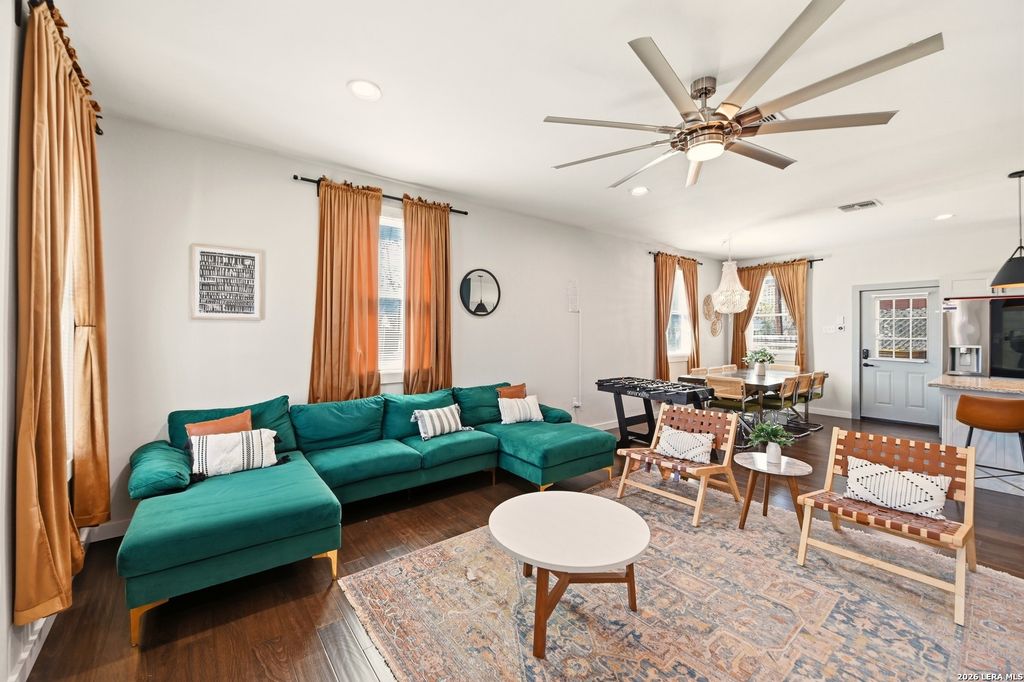 Photo of 419 hackberry, San Antonio, TX 78202 (MLS # 1948316)