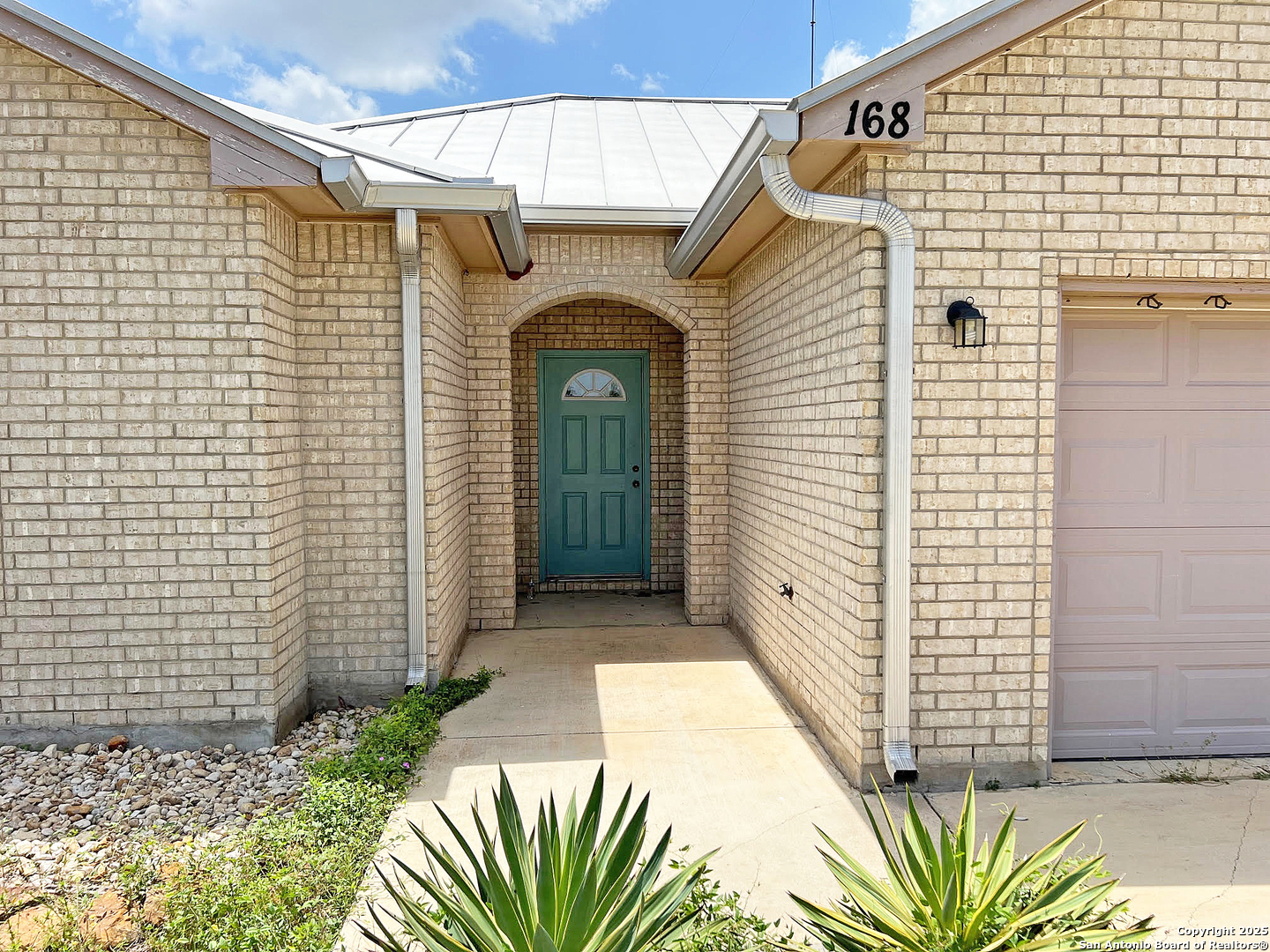 168 Great Oaks Blvd