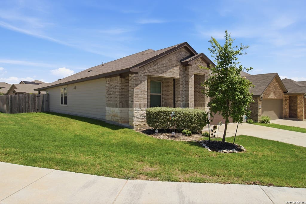 Photo of 25838 Marigold Oaks, Boerne, TX 78006 (MLS # 2002522)