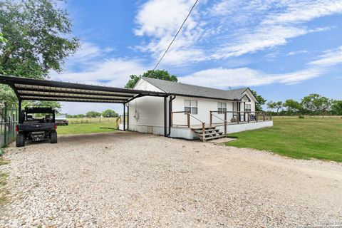 A home in Devine