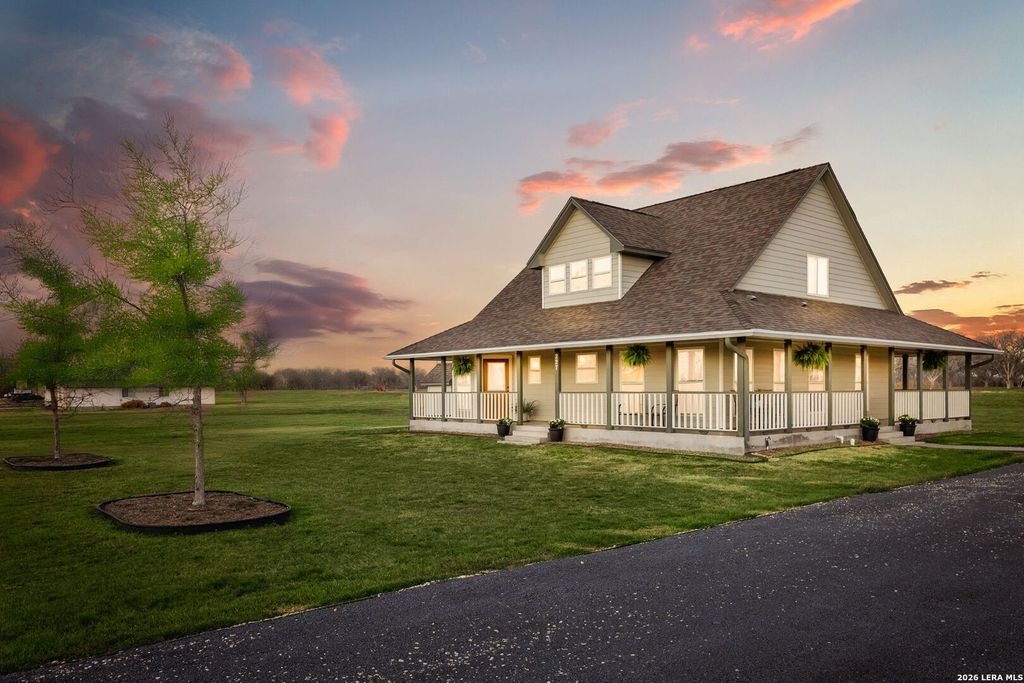 Photo of 227 Ski Plex, Seguin, TX 78155 (MLS # 1941249)