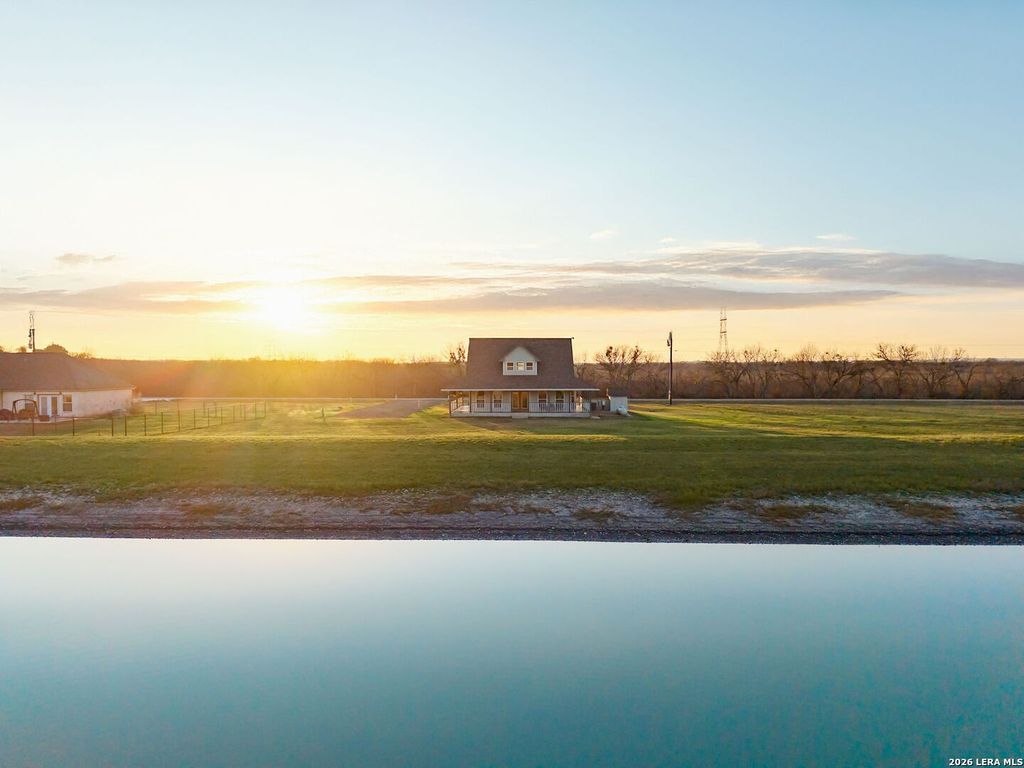 Photo of 227 Ski Plex, Seguin, TX 78155 (MLS # 1941249)