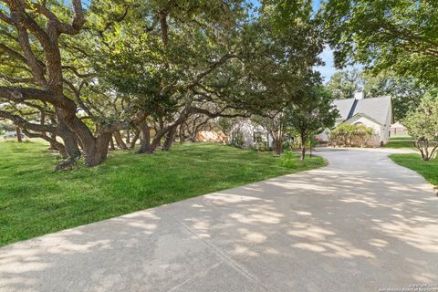 25735 Green River Dr. San Antonio TX 78260