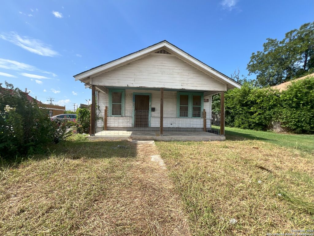 Photo of 1143 Culebra Rd, San Antonio, TX 78201 (MLS # 1886110)