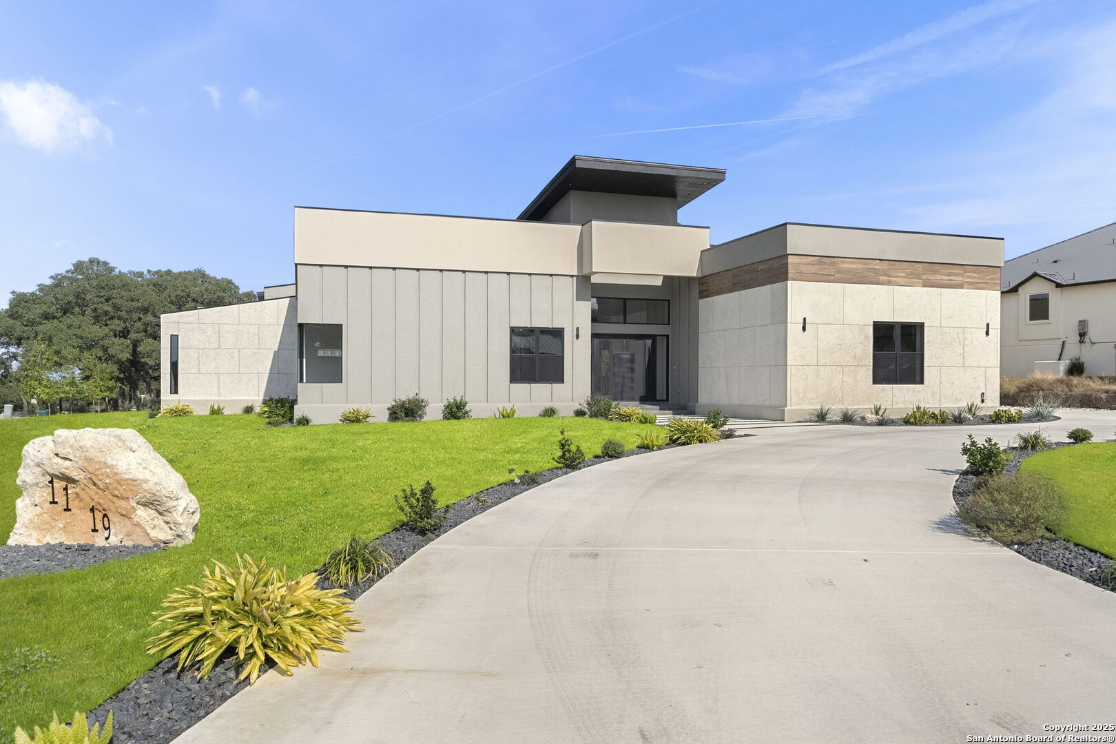 11019 Porter Springs