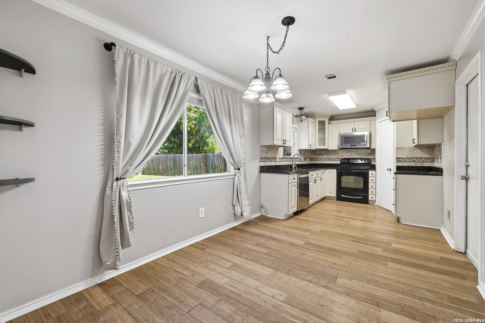 7223 PINE BR
