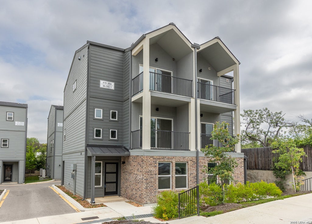 Photo of 411 Ira UNIT 2102, San Antonio, TX 78209 (MLS # 1973677)