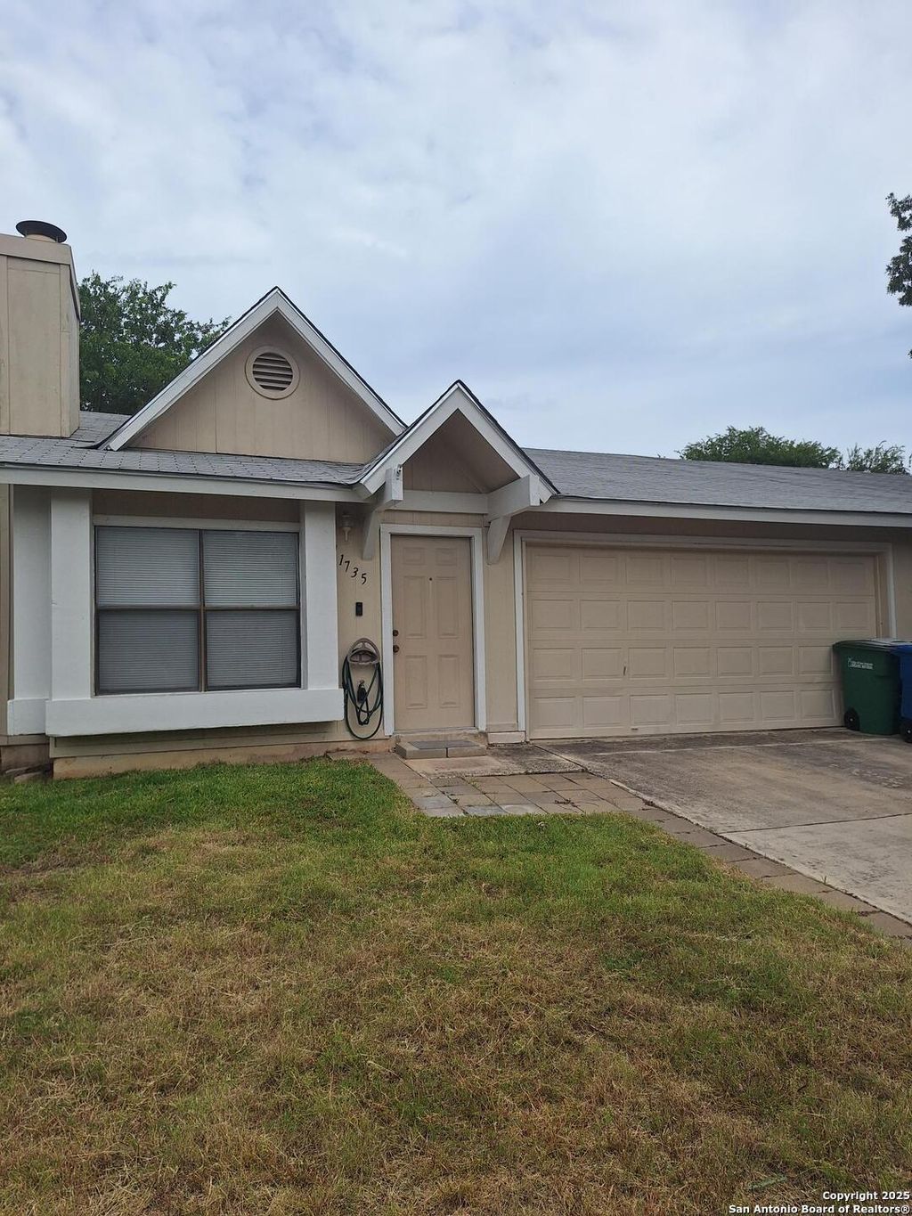 Photo of 11735 SPRING SONG DR, San Antonio, TX 78249 (MLS # 1886703)