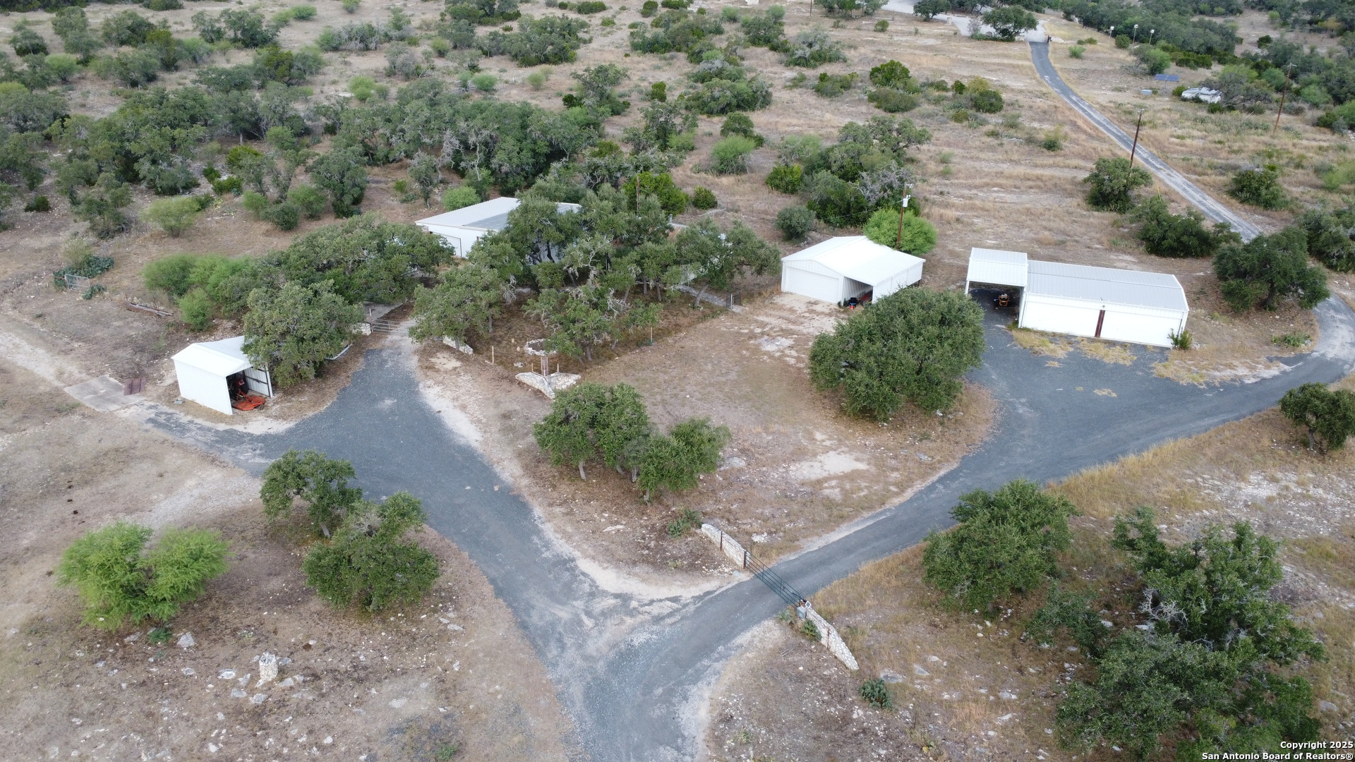 137 Private Road 3501