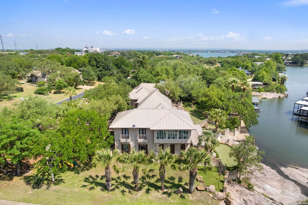 Photo of 101 Cross Bow, Horseshoe Bay, TX 78657 (MLS # 1967515)