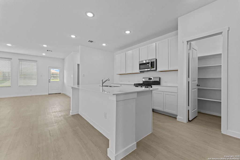 Photo of 1221 Twisted Creek, New Braunfels, TX 78130 (MLS # 1923018)