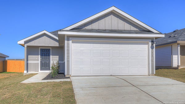 2108 WINDFLOWER LN, LULING, TX 78648 - Image 8ee9d23d3e8dcda1f05e9ddd950ffe6e/1112383640