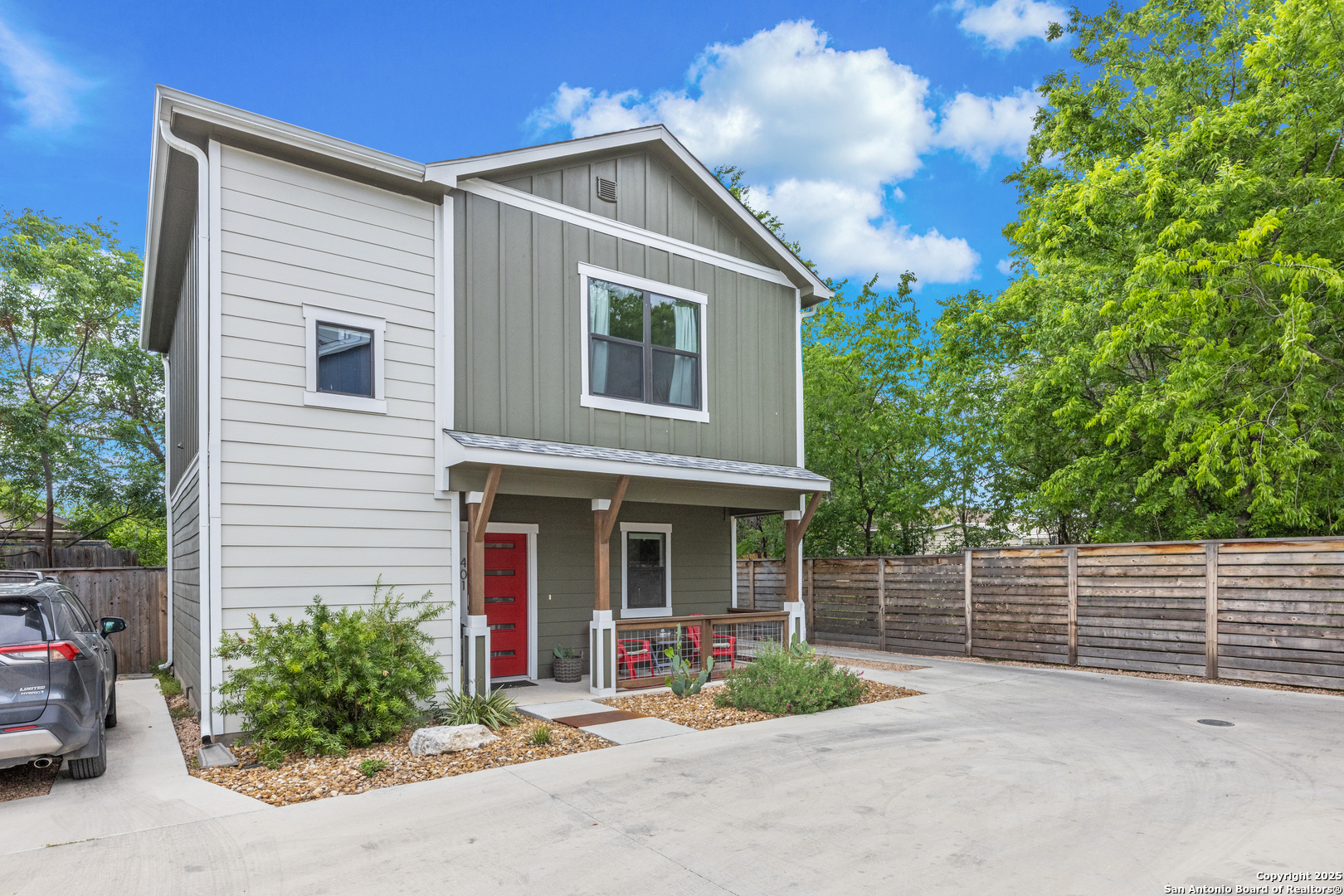 211 Utah St. 401