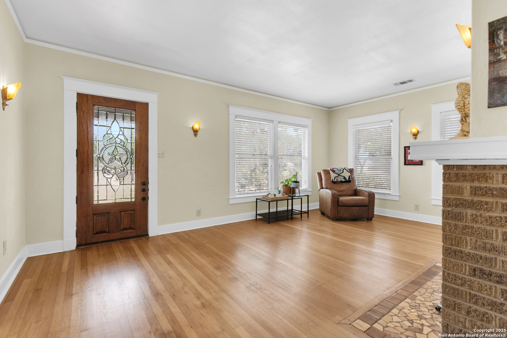 216 cedar