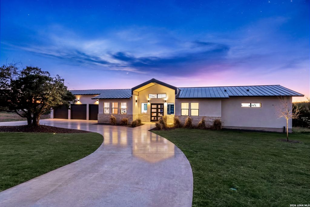 Photo of 26617 Timberline Dr, San Antonio, TX 78260 (MLS # 1950549)