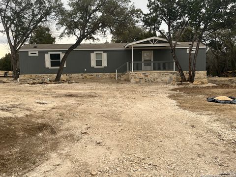 A home in Bandera