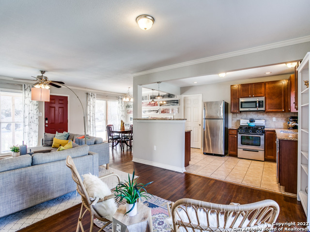 115 BLAKELEY DR