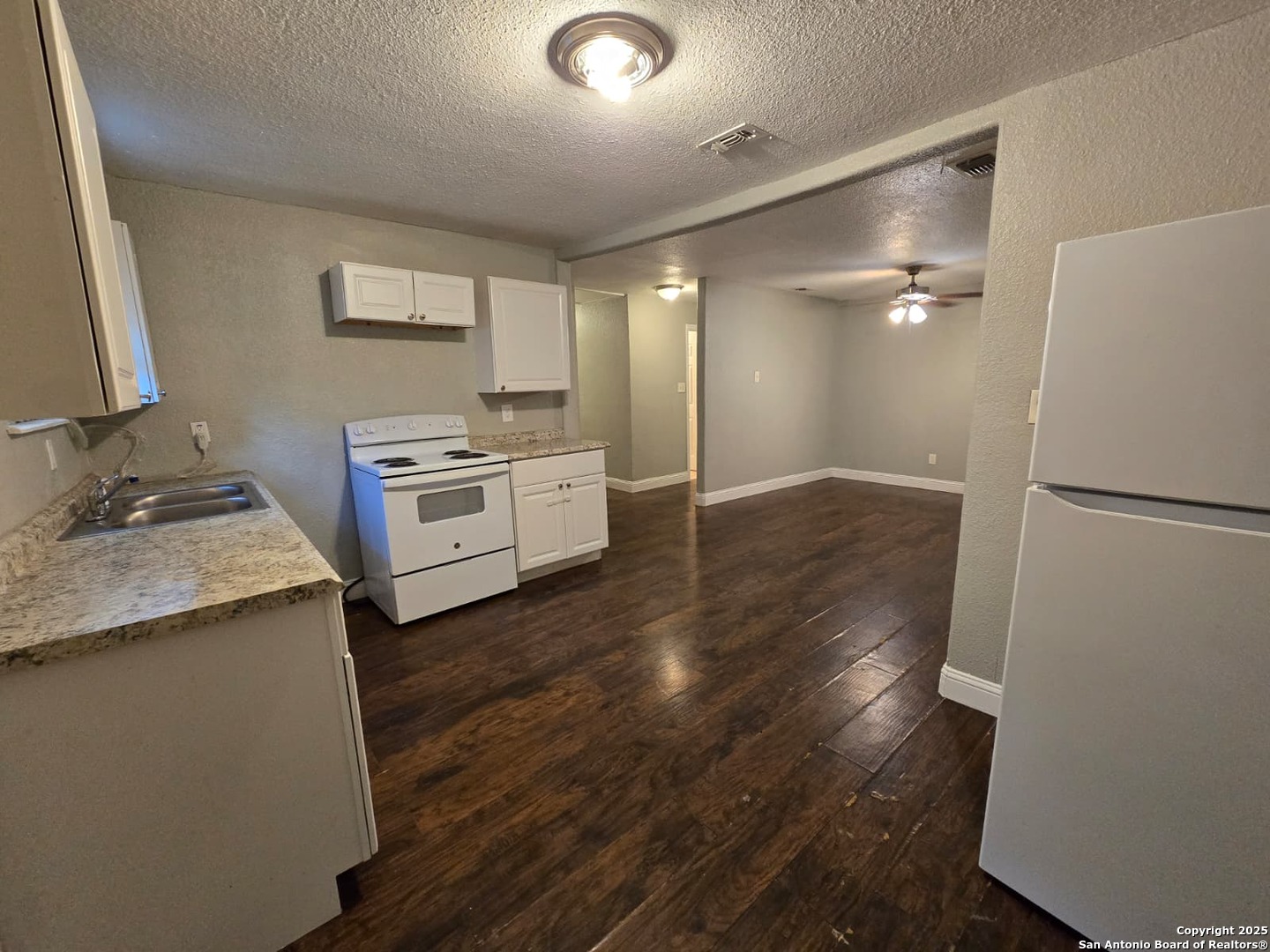 Photo 1 of 13 — 1718 Commercial B, San Antonio, TX 78221