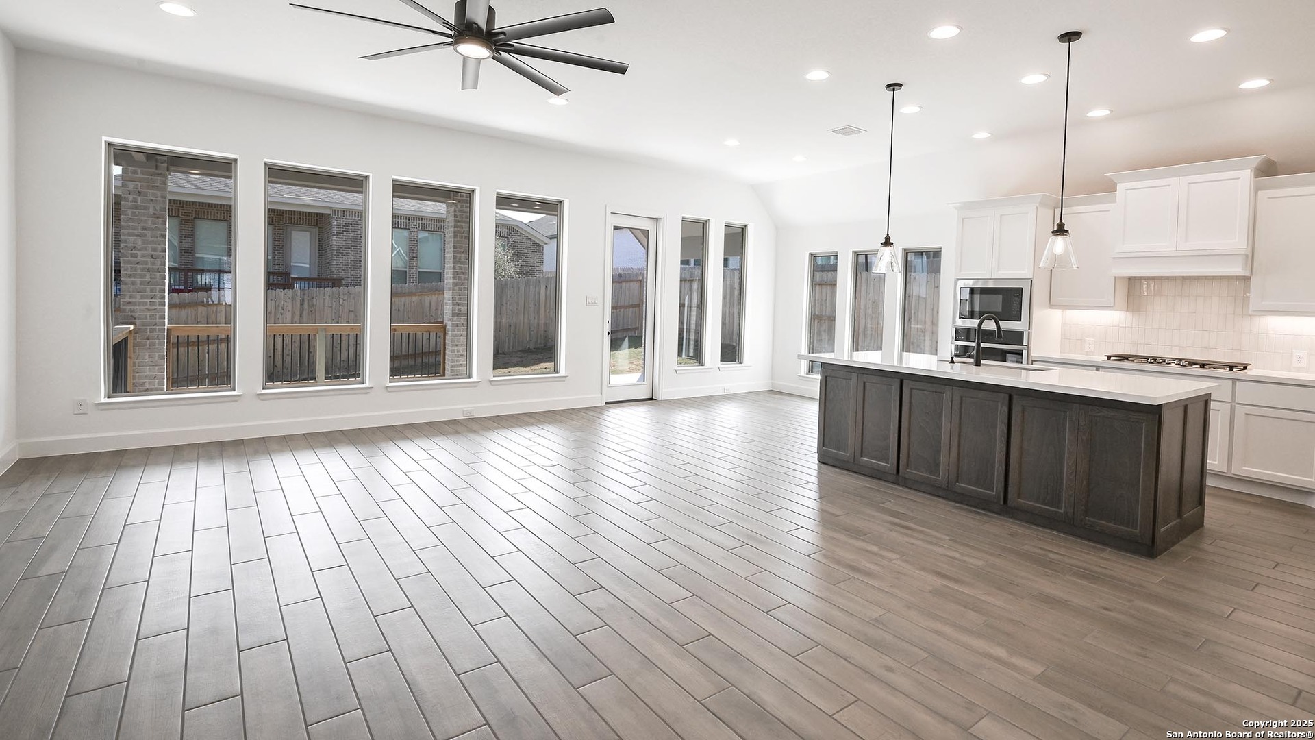 3240 Crosby Creek