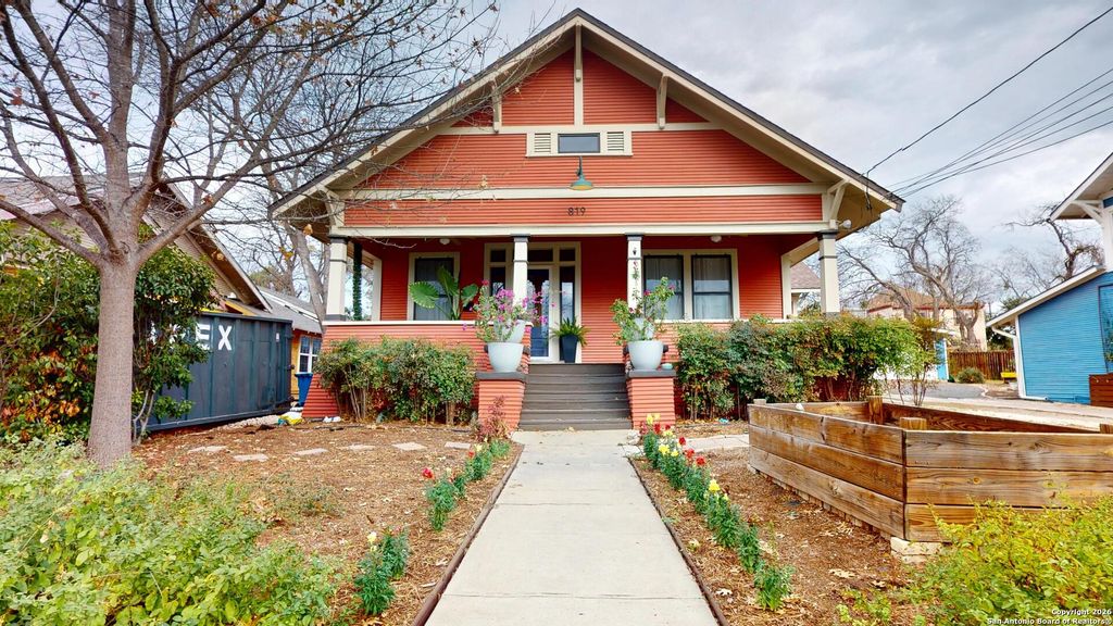 Photo of 819 W French PL, San Antonio, TX 78212 (MLS # 1934798)