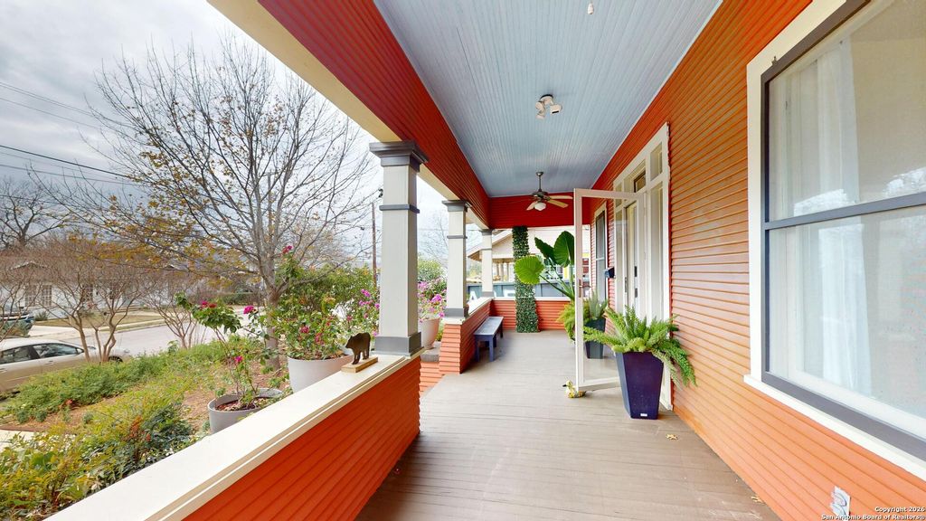 Photo of 819 W French PL, San Antonio, TX 78212 (MLS # 1934798)