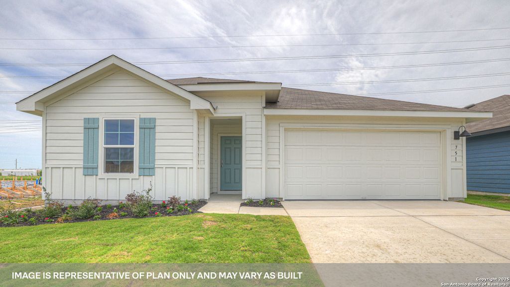 Photo of 1016 VILLAGE RUN, Seguin, TX 78155 (MLS # 1962553)