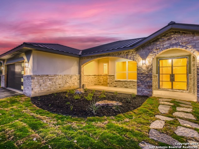 208 River Ridge