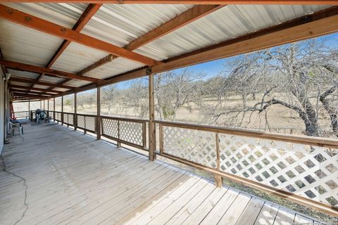 A home in Bandera