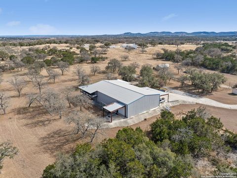 A home in Bandera