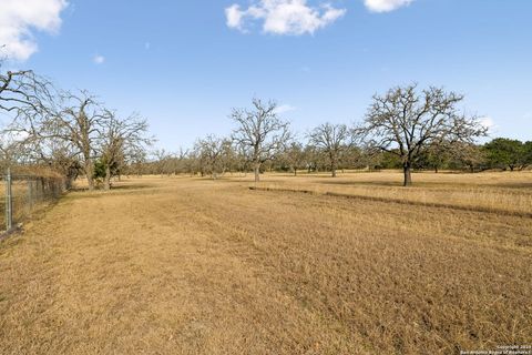 A home in Bandera