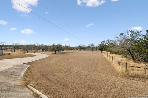 A home in Bandera