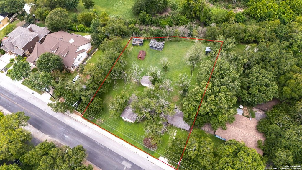 Photo of 316 W San Antonio Ave, Boerne, TX 78006 (MLS # 1886792)