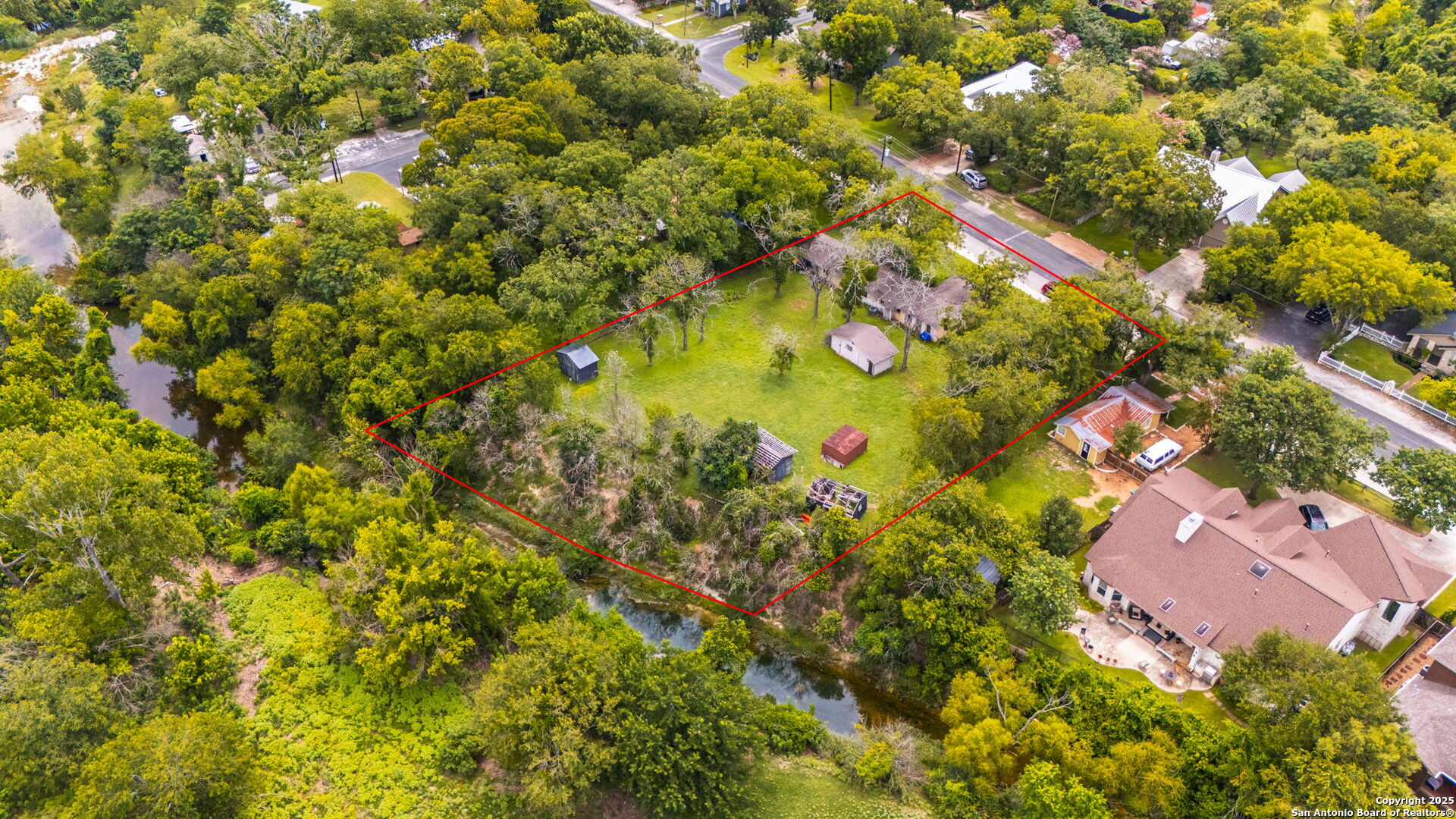 316 W San Antonio Ave