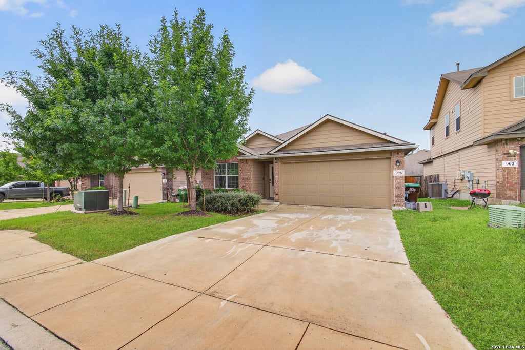 Photo of 906 Red Crossbill, San Antonio, TX 78253 (MLS # 2019377)