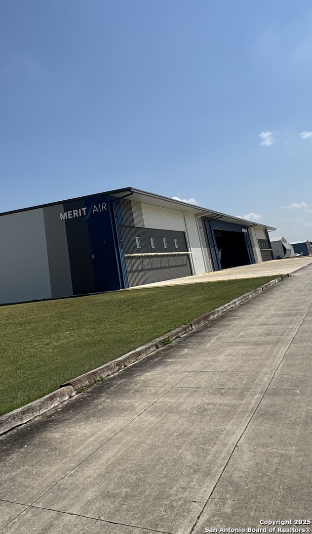 100 Boerne Stage Airfield