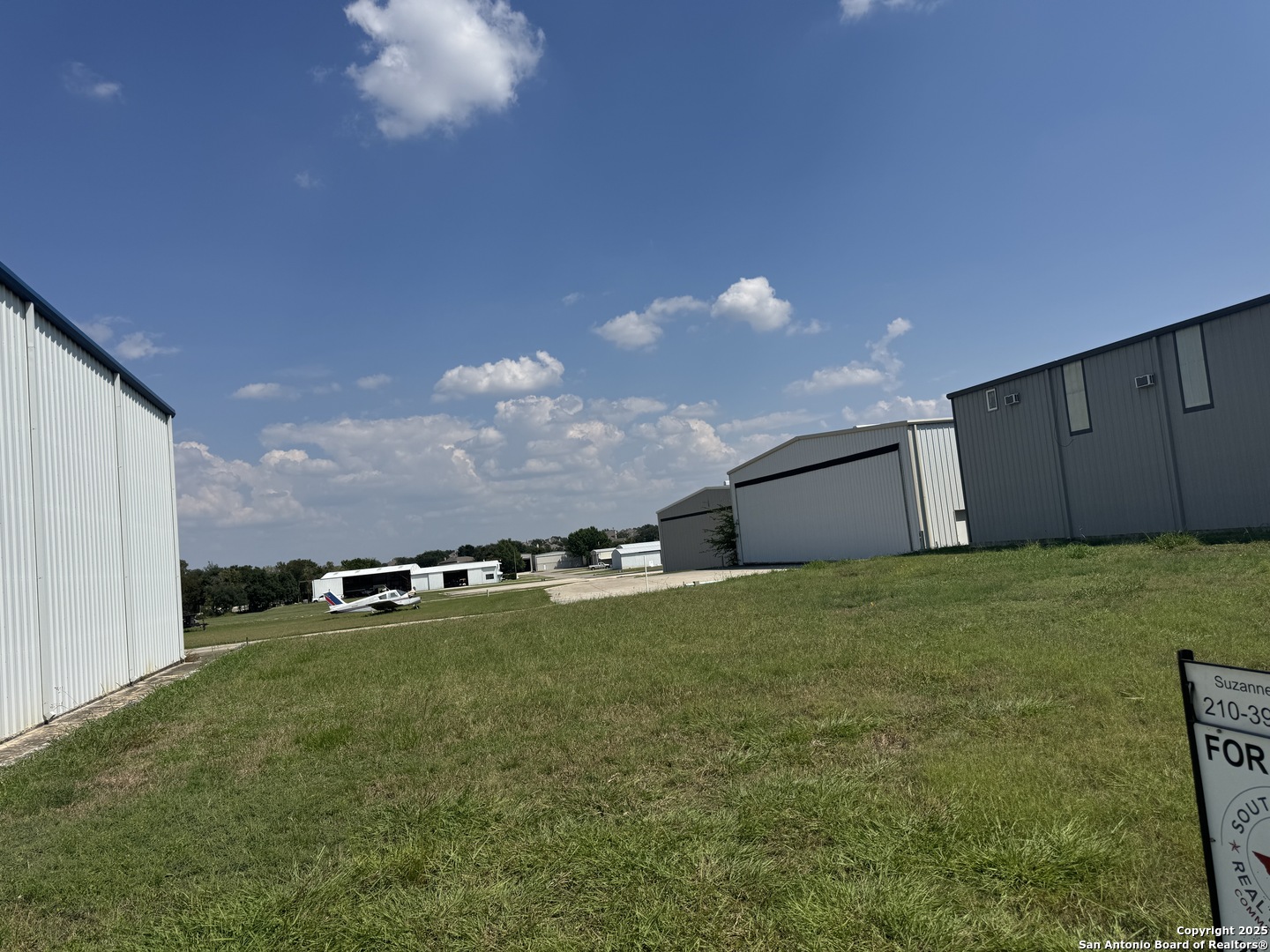 100 Boerne Stage Airfield