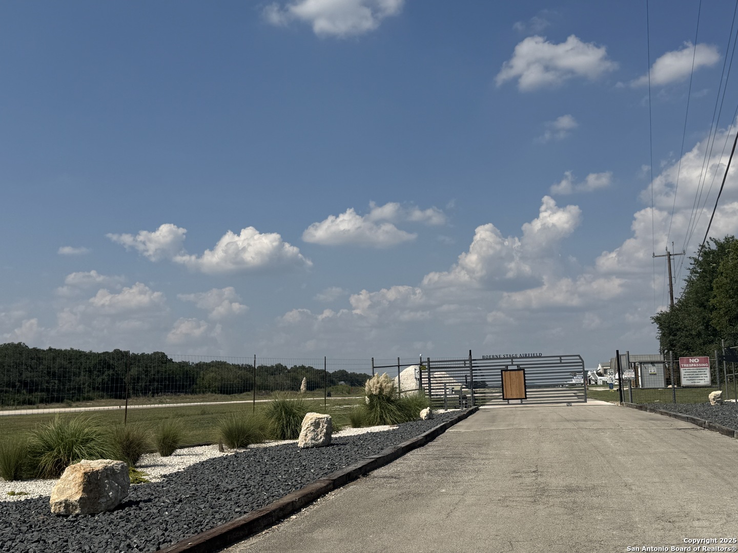 100 Boerne Stage Airfield